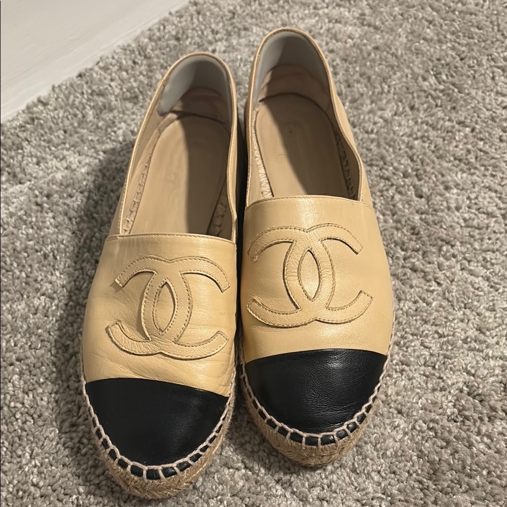 CHANEL Cream and Black Espadrilles with Iconic Logo